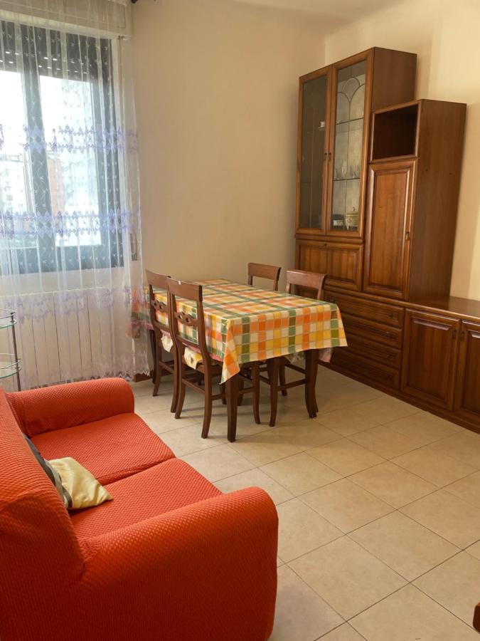 La Casa Di Ste' Lägenhet Milano Exteriör bild
