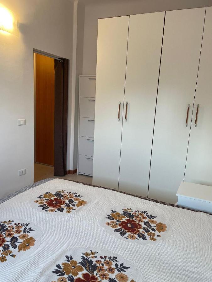 La Casa Di Ste' Lägenhet Milano Exteriör bild